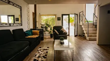 Venta de CASA de 4 dormitorios MONTECRISTO - CÓRDOBA - ARGENTINA