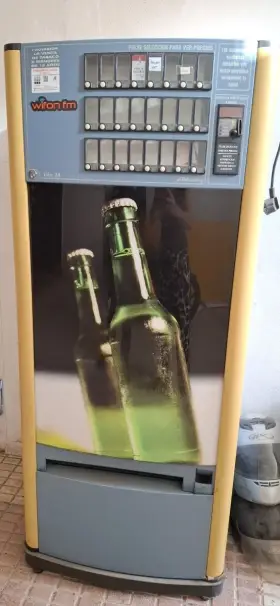 MAQUINA EXPENDORA "ELITE 24"