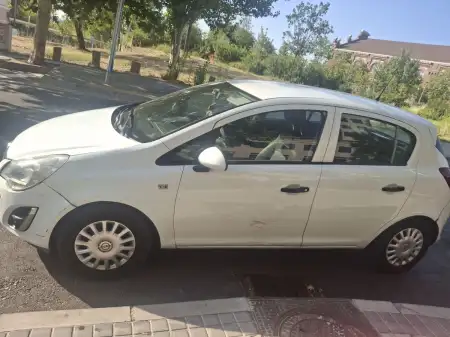 SE VENDE OPEL CORSA BLANCO 