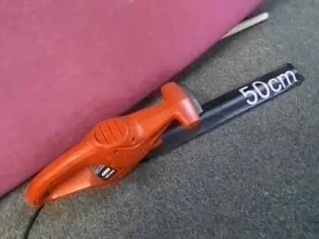 TAILLE HAIE BLACK&DECKER GT110 (AVEC HOUSSE POUR LAME)