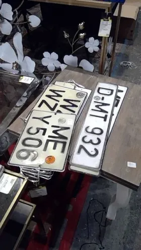 LOT DE PLAQUES IMMATRICULATIONS