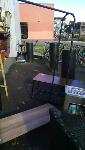 PENDERIE TUBE NOIR 1 TABLETTE