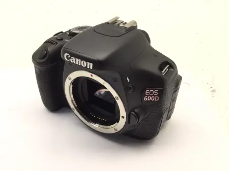 camara digital evil canon eos 600d
