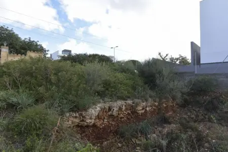 Solar urbano en Cala Mandia