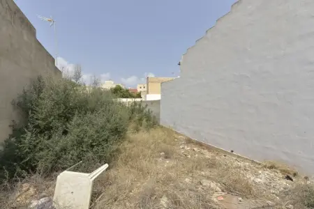 Solar urbano en Porto Cristo