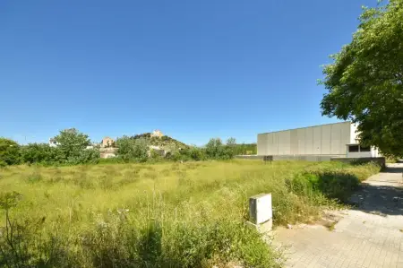 Solar urbano en Arta