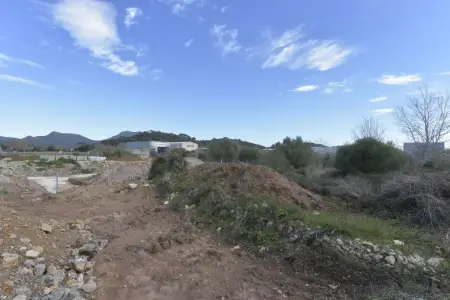 Solar urbano en Arta