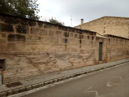 Solar urbano en Petra Riera Taylor