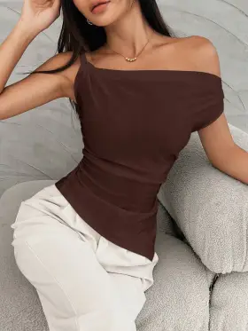 Firerie Camiseta casual de verano para mujer con hombro asimétrico, drapeado y bajo desigual