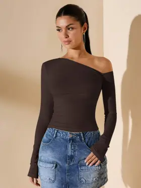 SHEIN BAE Camiseta casual de manga larga, cuello asimétrico, ajuste delgado, color blanco liso, para otoño/invierno