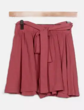 Bershka Pantalones de tela Cortos