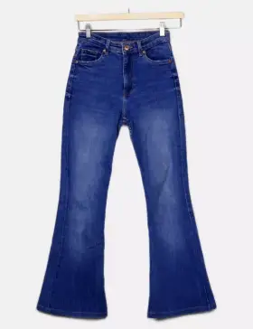 Bershka Vaqueros campana