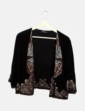 Warehouse Kimono crop negro pedrería